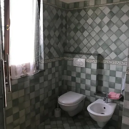 L'angolo Di Leo Апартаменты Borgofranco d'Ivrea